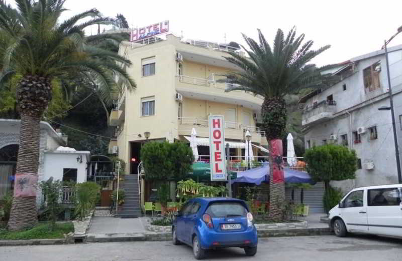 Hotel Alpine Vlorë Exteriör bild