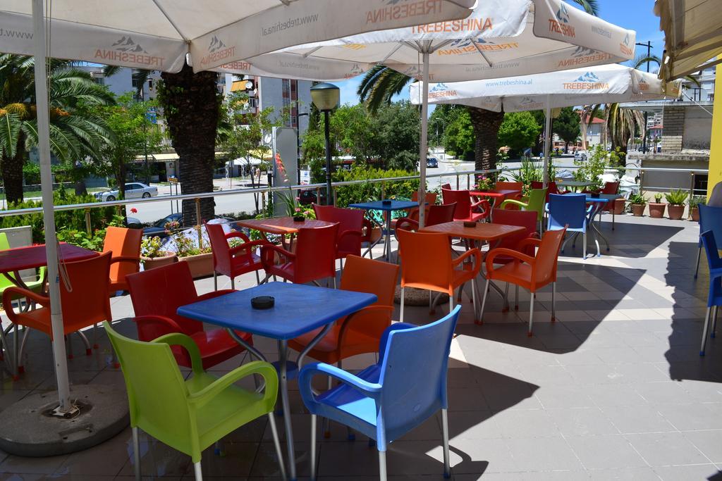 Hotel Alpine Vlorë Exteriör bild